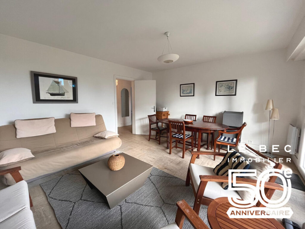 Bien: Appartement à vendre, 3 Pièces, rez-de-chaussée, à CARNAC Plage