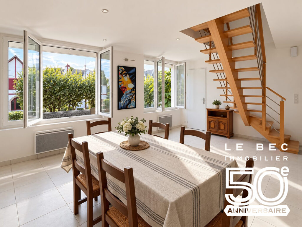Bien: Carnac-Plage : ensemble immobilier au coeur de la station
