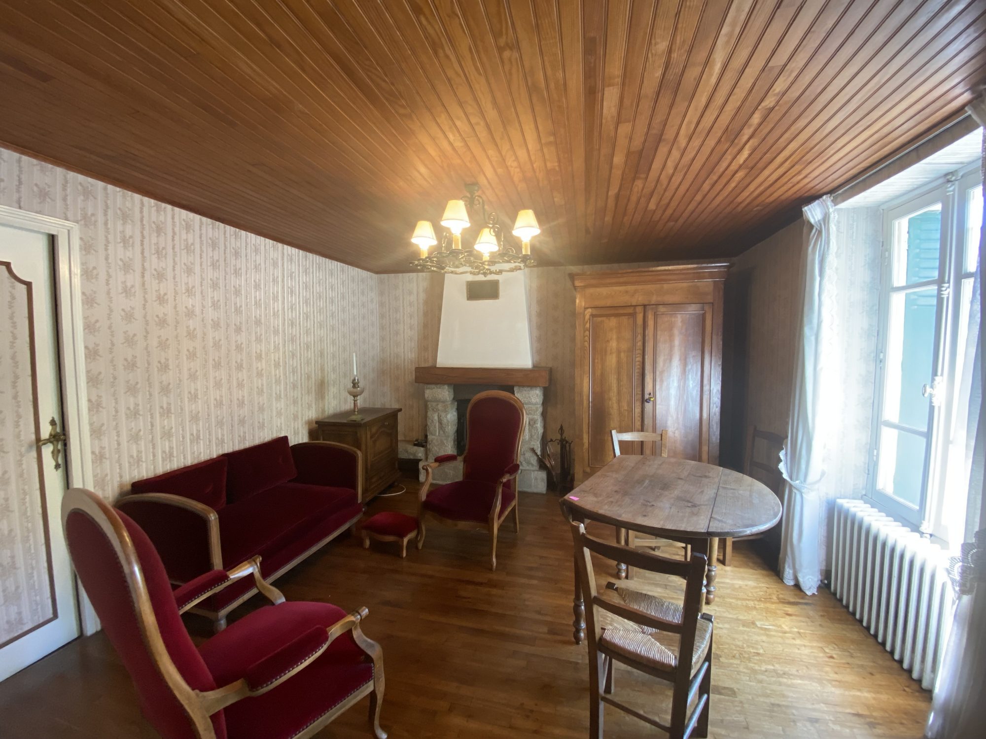 Bien: Maison des années 50 à vendre, à rénover, sur un superbe terrain de plus de 3900 m², à Auray