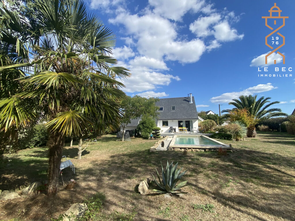 Bien: Maison d'architecte, 3 Pièces à ERDEVEN