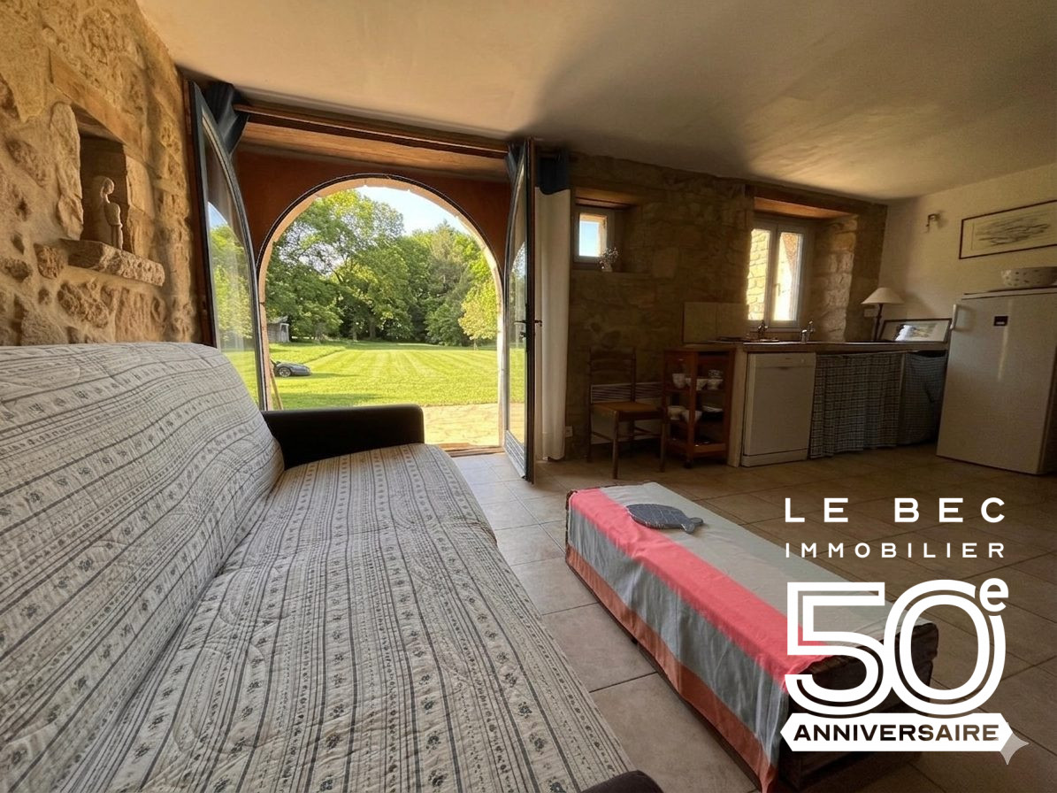 Bien: À vendre Maisonnette en pierre de 2 pièces à Carnac