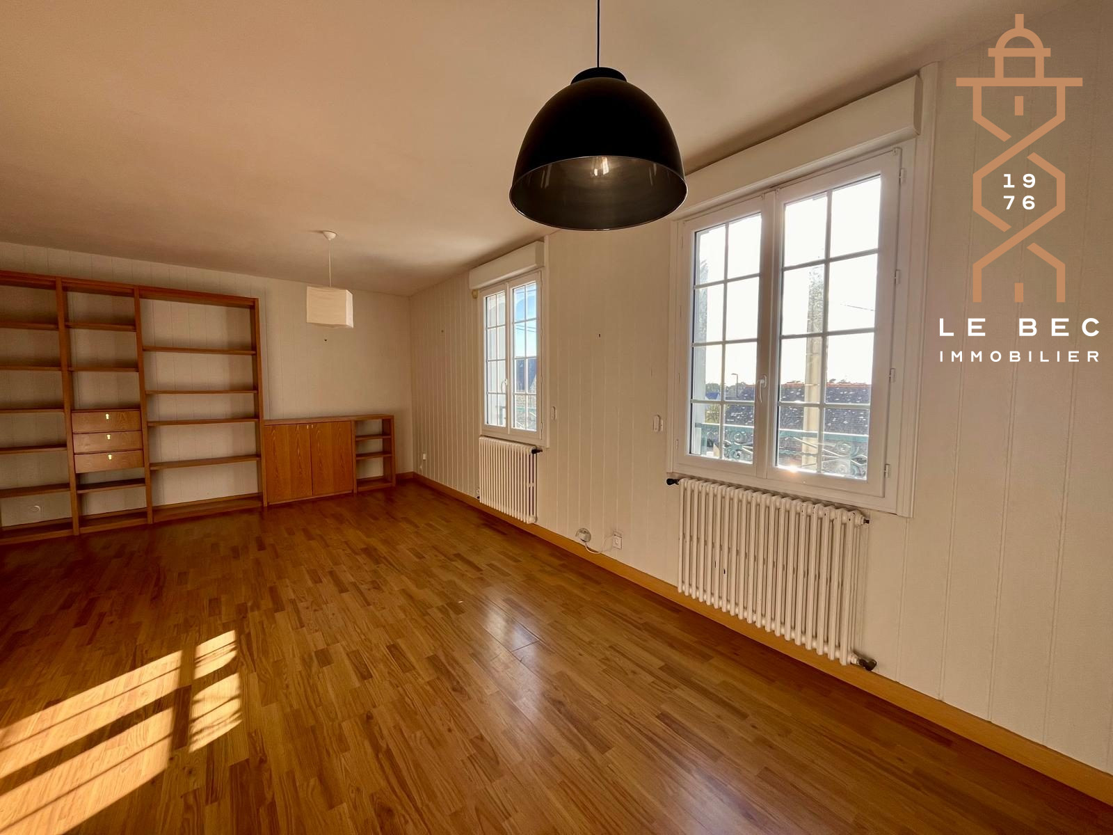 Bien: Maison à Vendre, Bourg de Carnac