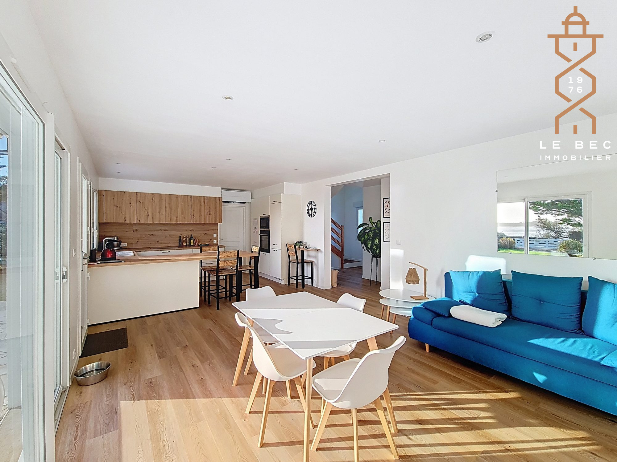 Bien: Maison rénovée vue sur Ria, 3 chambres, à vendre à Locoal-Mendon