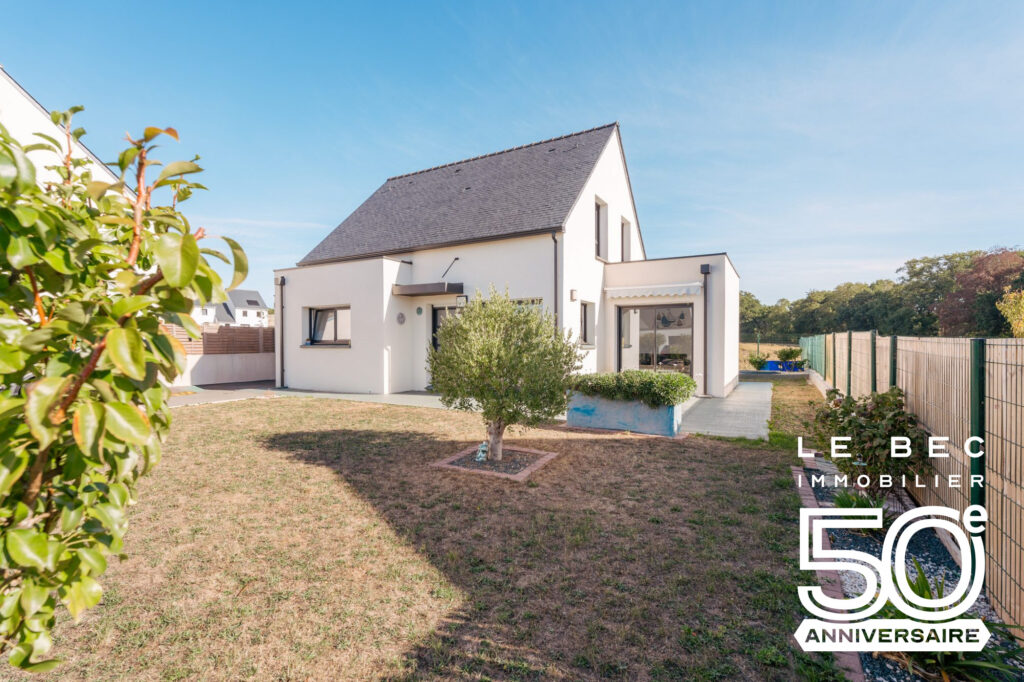 Bien: Maison en vente à Plougoumelen